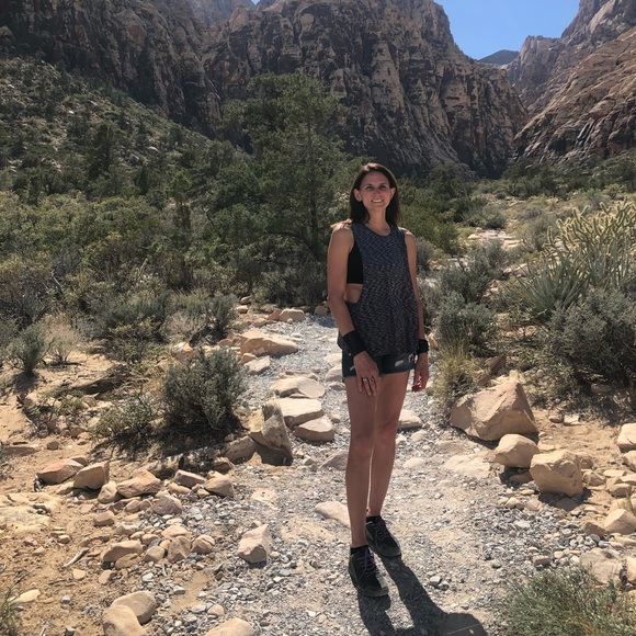 Meet your Posher, Shannon - Picture 2 of 2